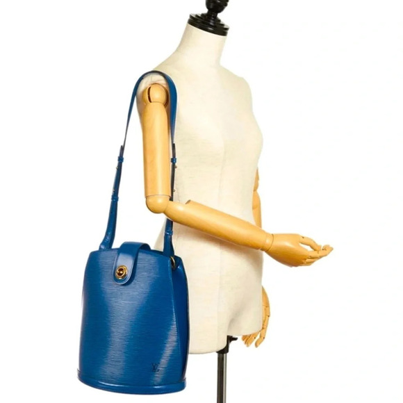 Louis Vuitton Toledo Blue Epi Cluny Bag - Picture 1 of 16
